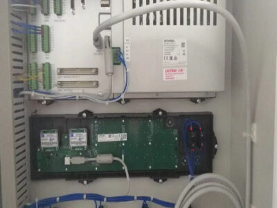 高速智能磨辊拉丝机电气控制系统